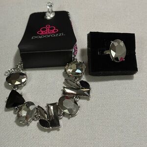 Paparazzi Silver and Black Gem Bracelet